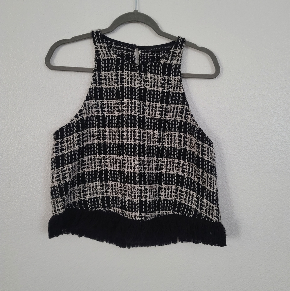 ZARA woman crochet top with fringe at the bottom black&white, size M